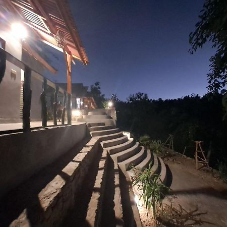 Vina Bungalow Toyapakeh Экстерьер фото