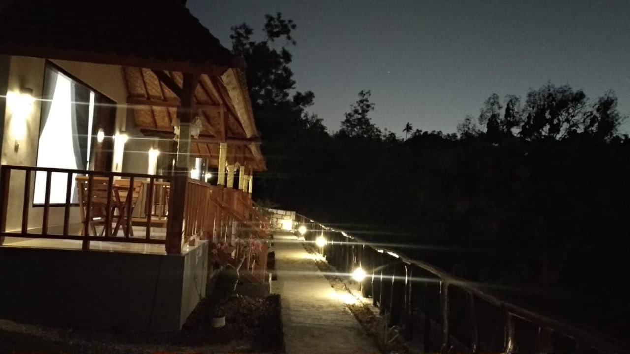 Vina Bungalow Toyapakeh Экстерьер фото